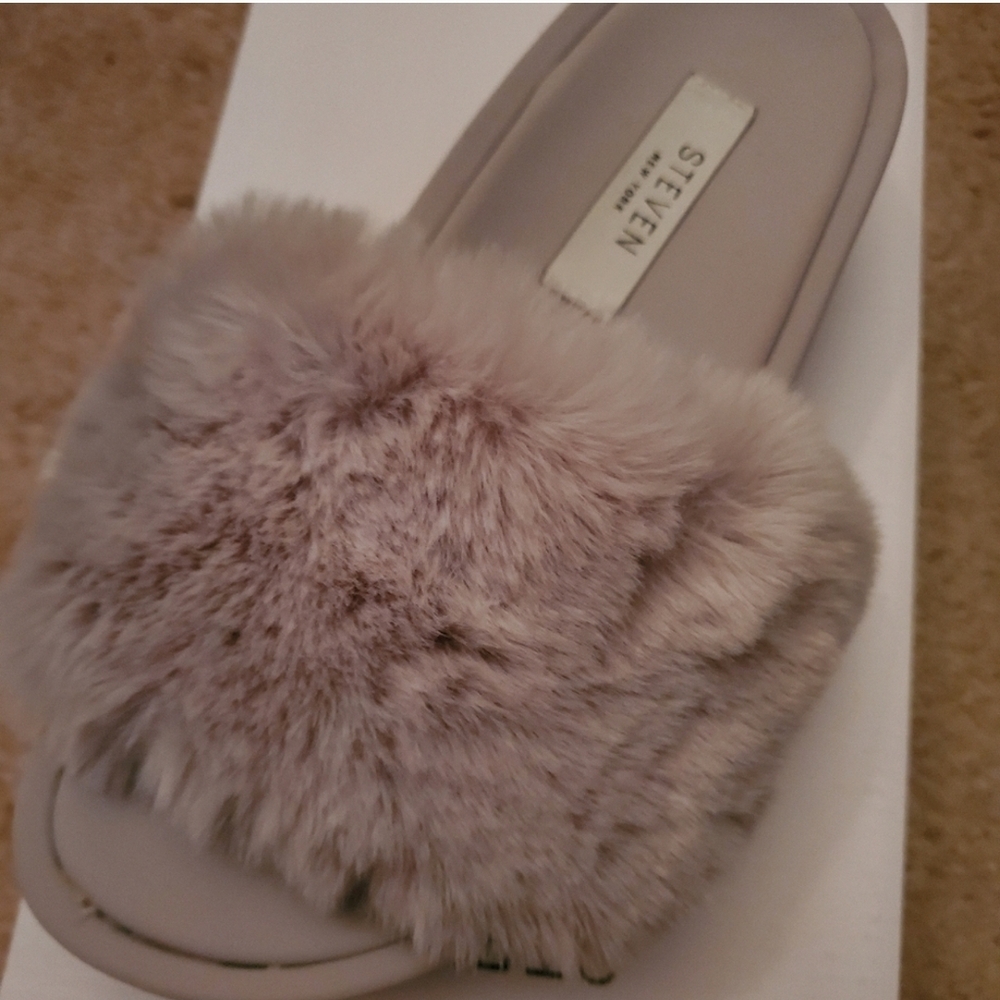 Steven By Steve Madden  Women's Faux Fur Slide Slippers - Gray